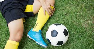 injured soccer player
